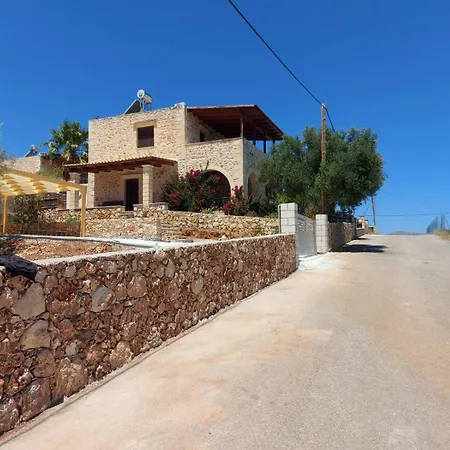 Aris In Crete With Heated Pool!